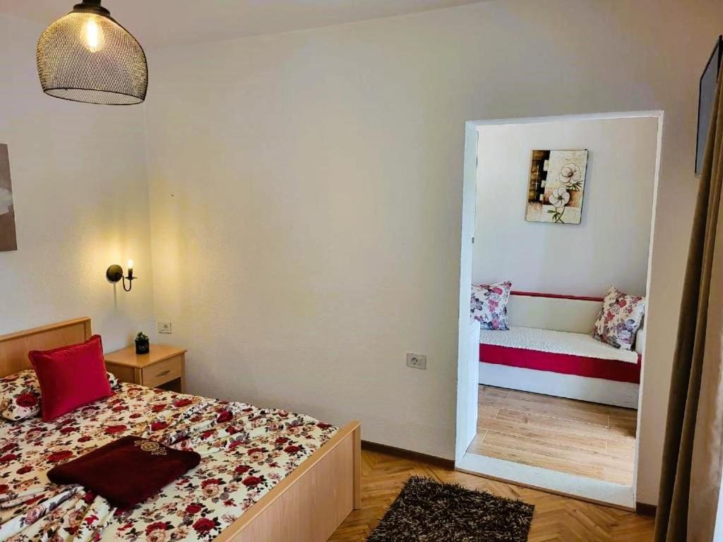 Apartments Ardoni Ulcinj Esterno foto